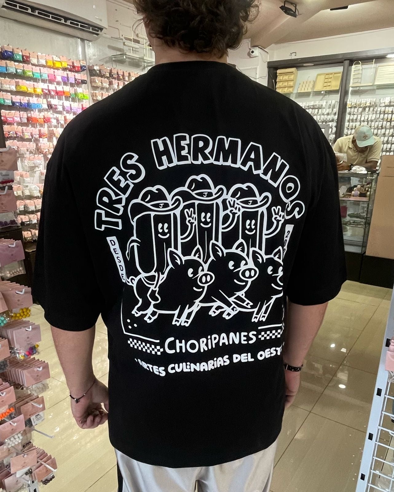 merch tres hermanos cali choripanes